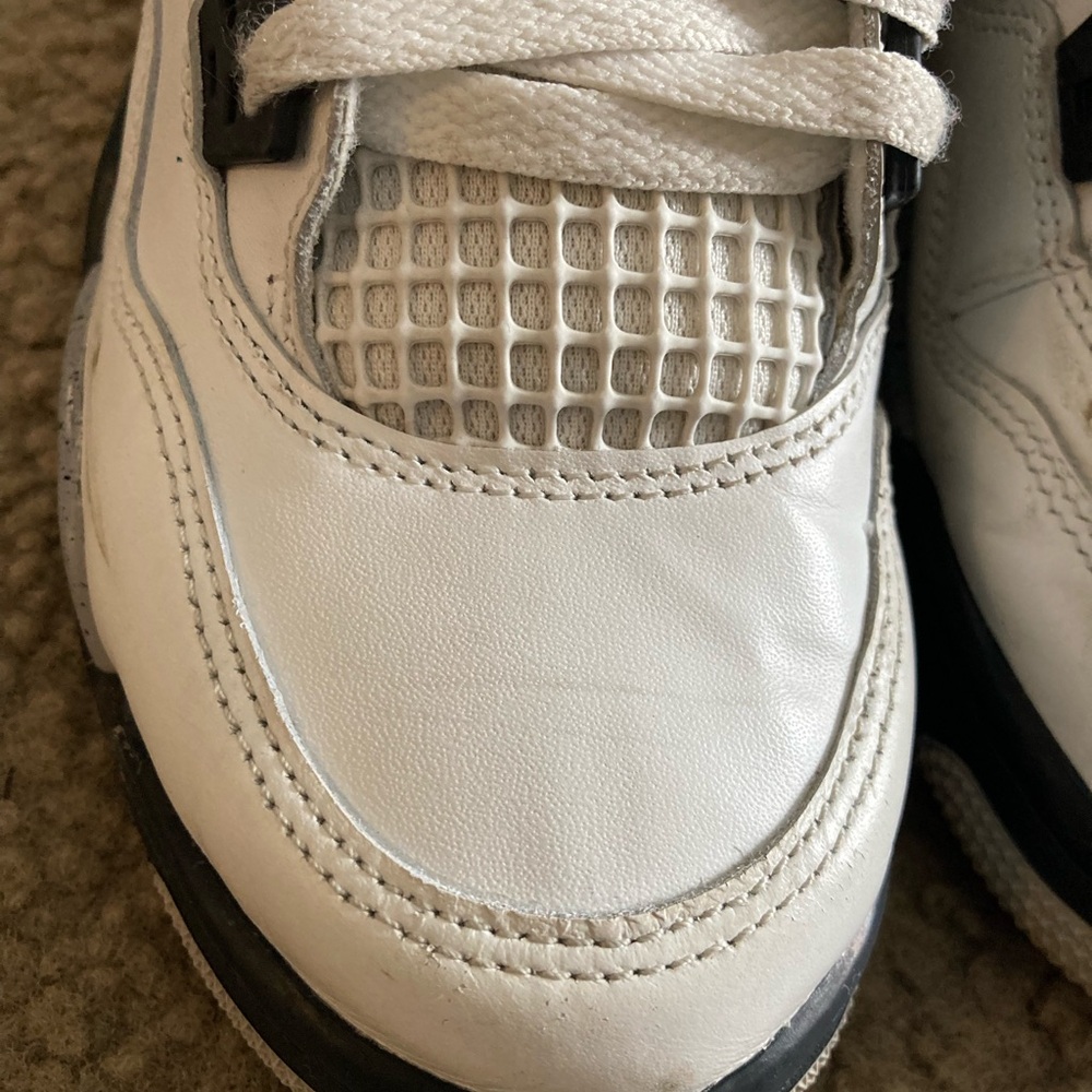 Jordan 4s - Picture 3 of 13